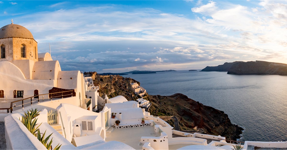 Temp In Santorini In May